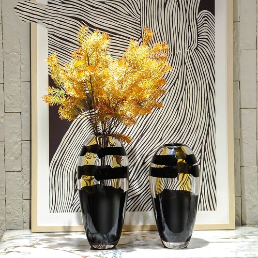 Black Vintage Glass Vase For Floral Arrangementssophisticated And Upscale