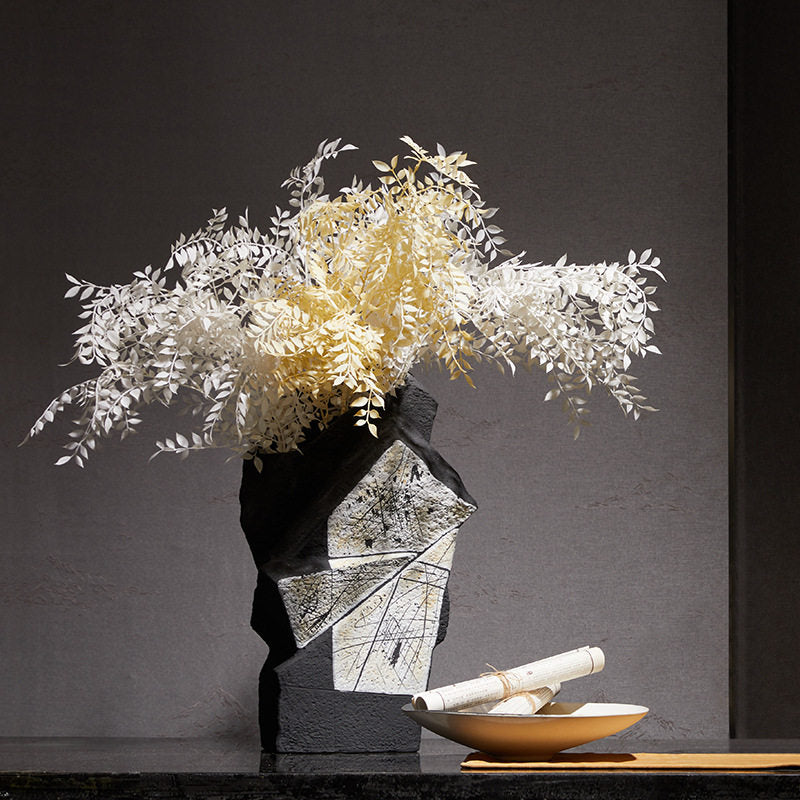 Black And White Slanted-Vase Creative Home Flower Arrangement
