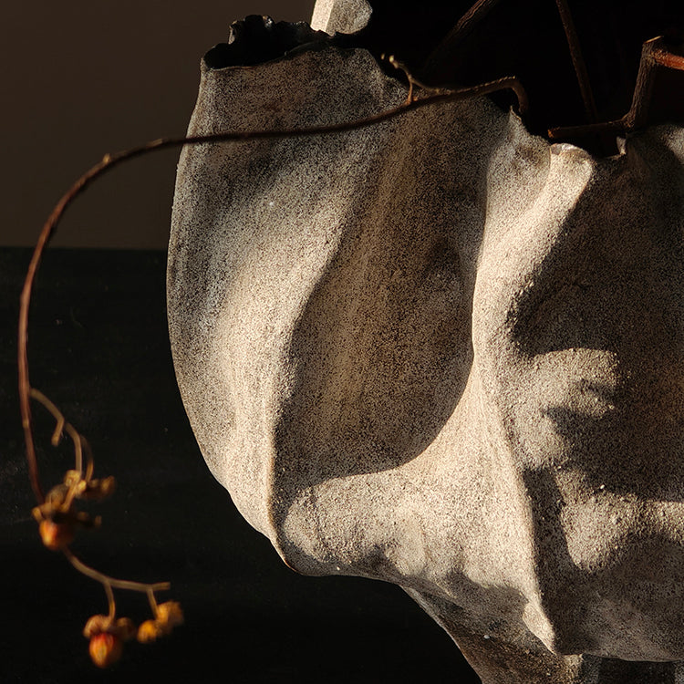 Ceramic Handmade Art Vase Wabi-Sabi Style Ornaments For Guesthouses And Dining Rooms