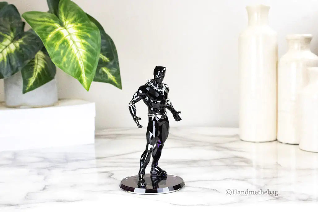 Marvels Black Panther Crystal Figurine